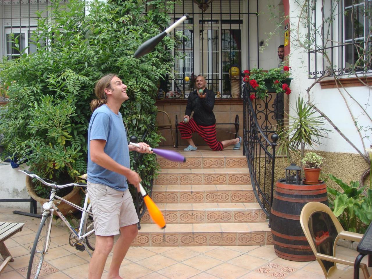 Casa Babylon Backpakers Hostel Malaga Exterior photo